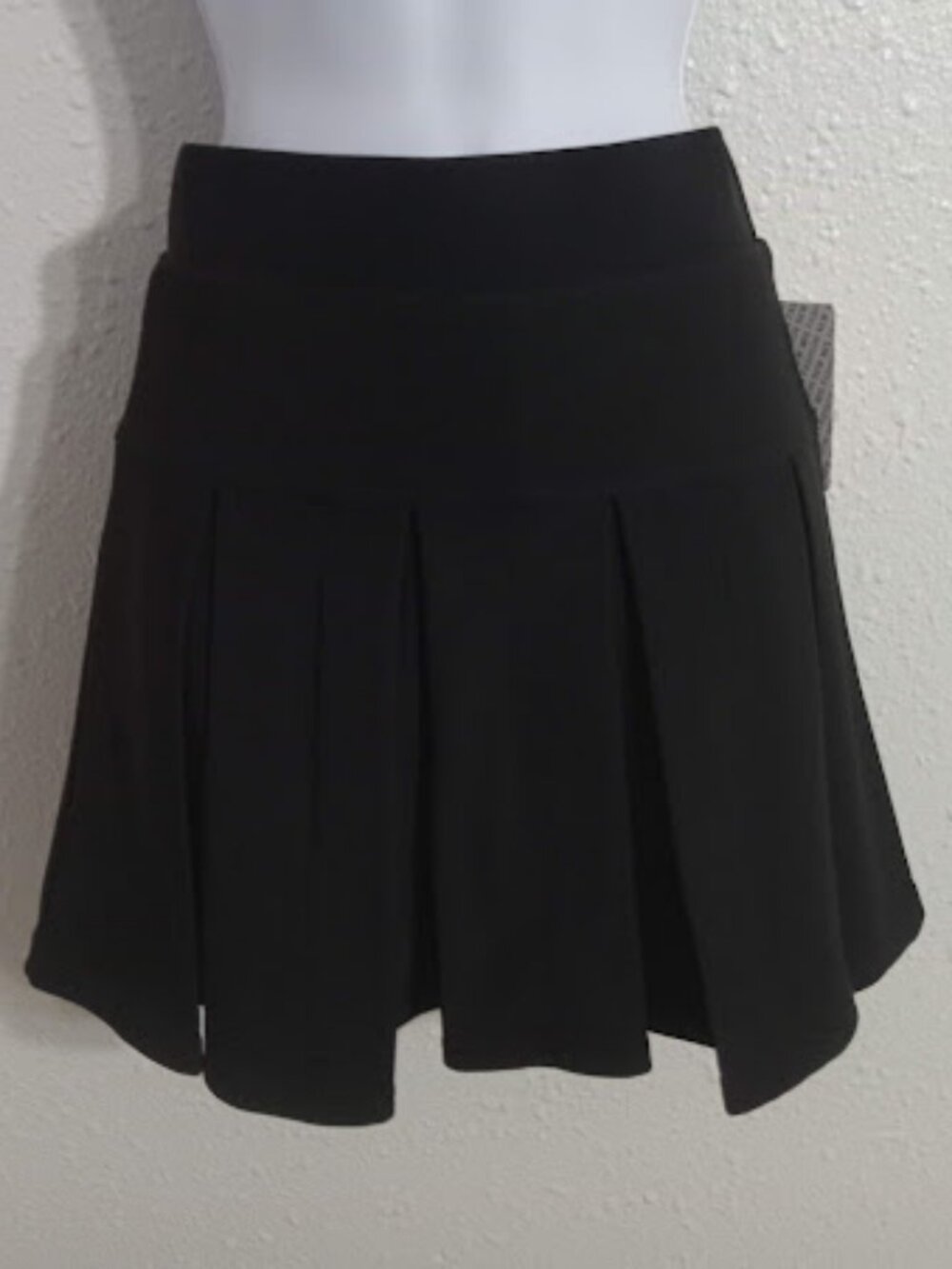 New Mix Classic - Pleated classic A- line Skort